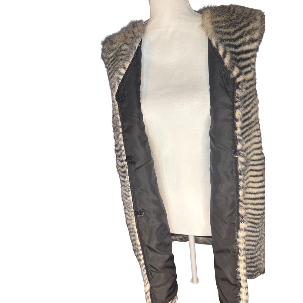 Betsey Johnson Faux Fur Vest Black Cream Zebra Print Ladies Large - Picture 4 of 7